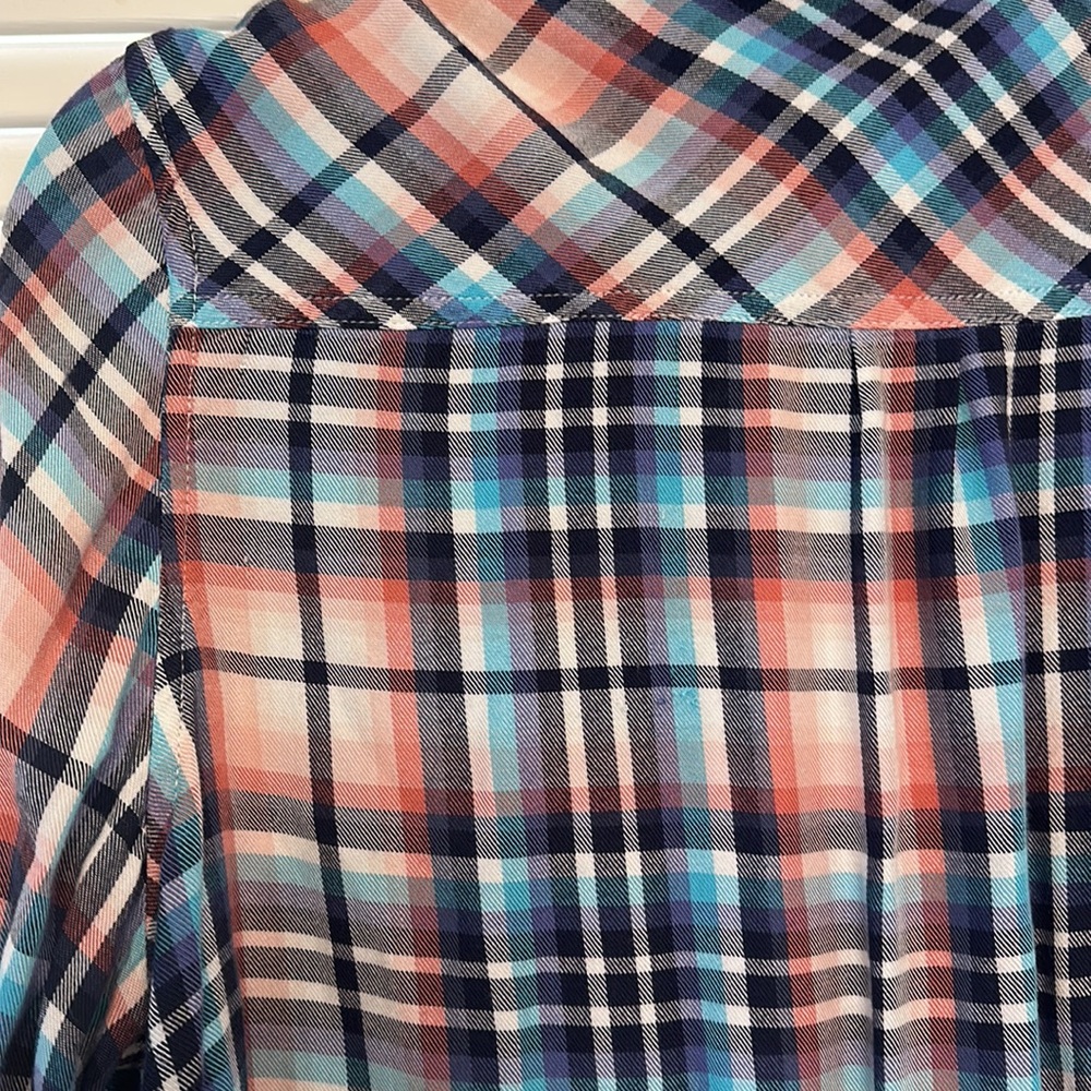 Long sleeve button down - Picture 5 of 5